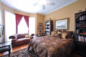 Room, Shared Bathroom (Tulip Room) | Iron/ironing board, free WiFi, bed sheets