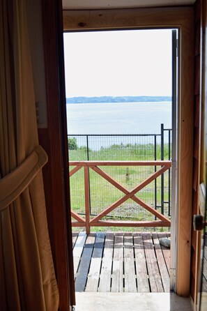 Bungalow, 2 Bedrooms, Ocean View | Balcony - Cabañas Treng Treng (Chonchi)