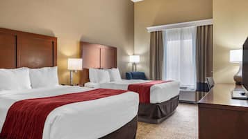 Ropa de cama de alta calidad, escritorio y cortinas blackout