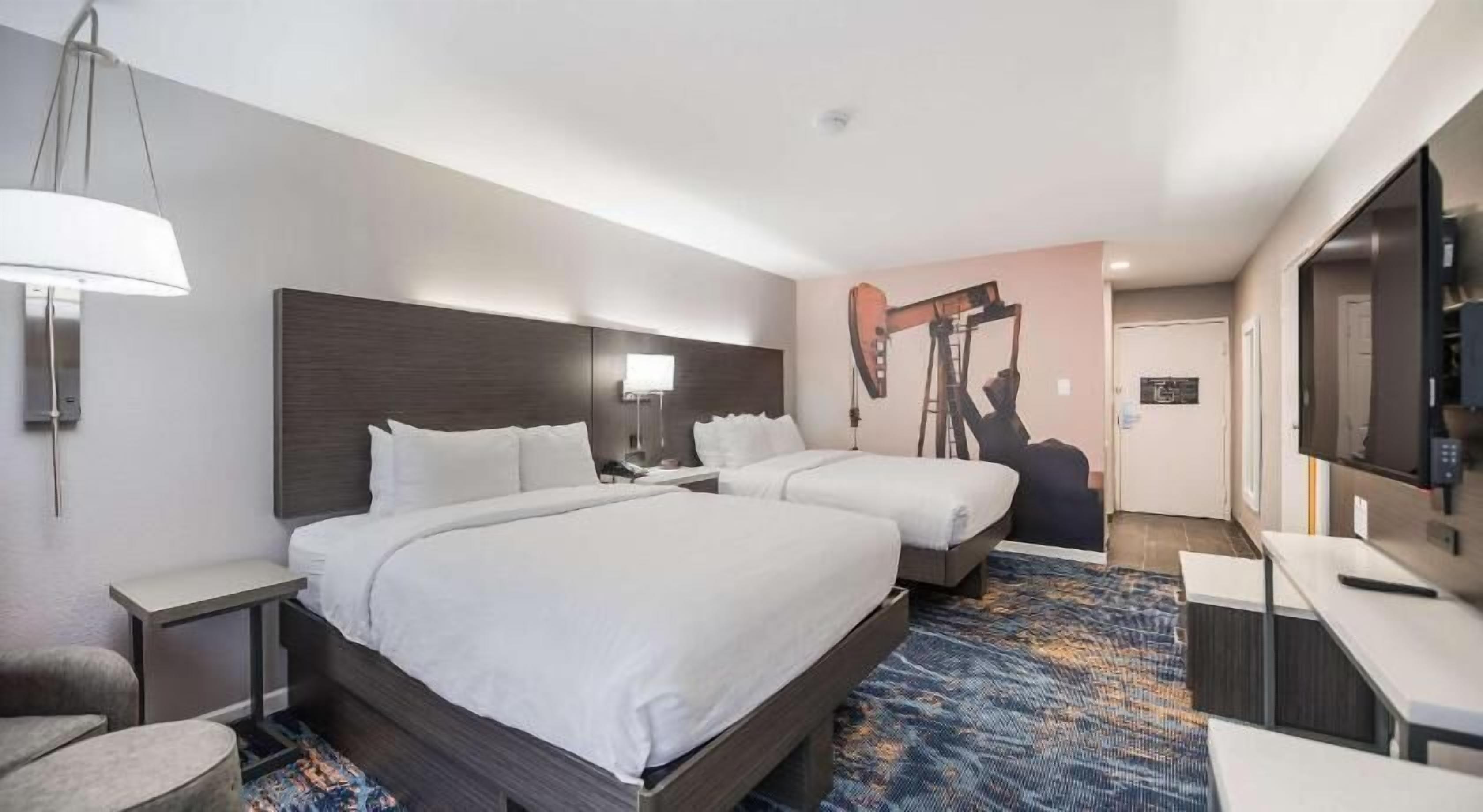 書桌、筆電工作空間、遮光布/窗簾、 熨斗/熨衣板