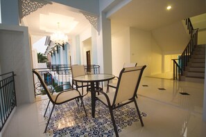 Balcony - Crystal Nongkhai Hotel (Nong Khai)