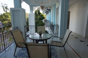 Terrace/patio - Crystal Nongkhai Hotel (Nong Khai)