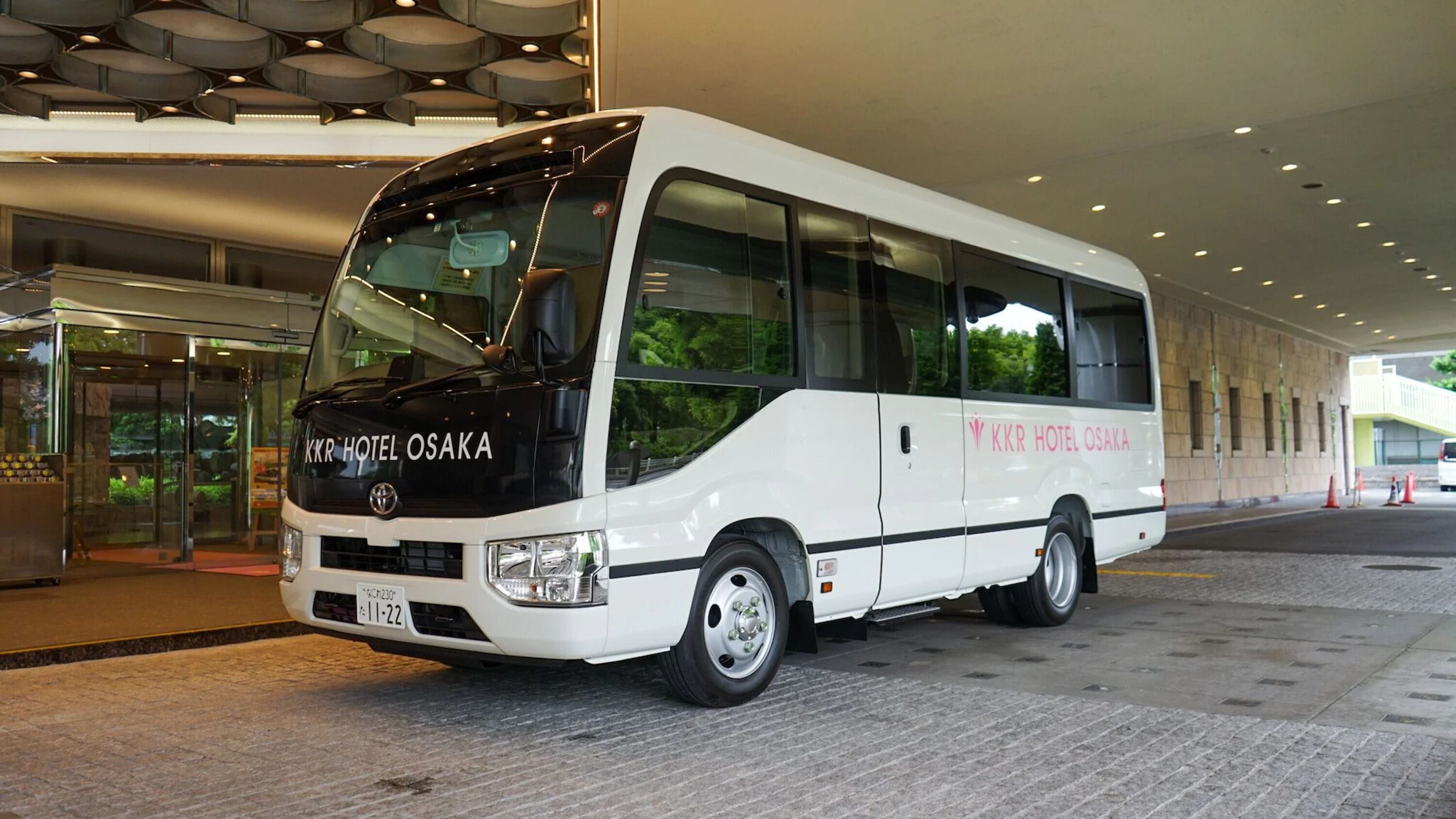 train station shuttle