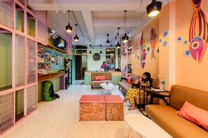 Reception - Sleeper Hostel (Krabi)