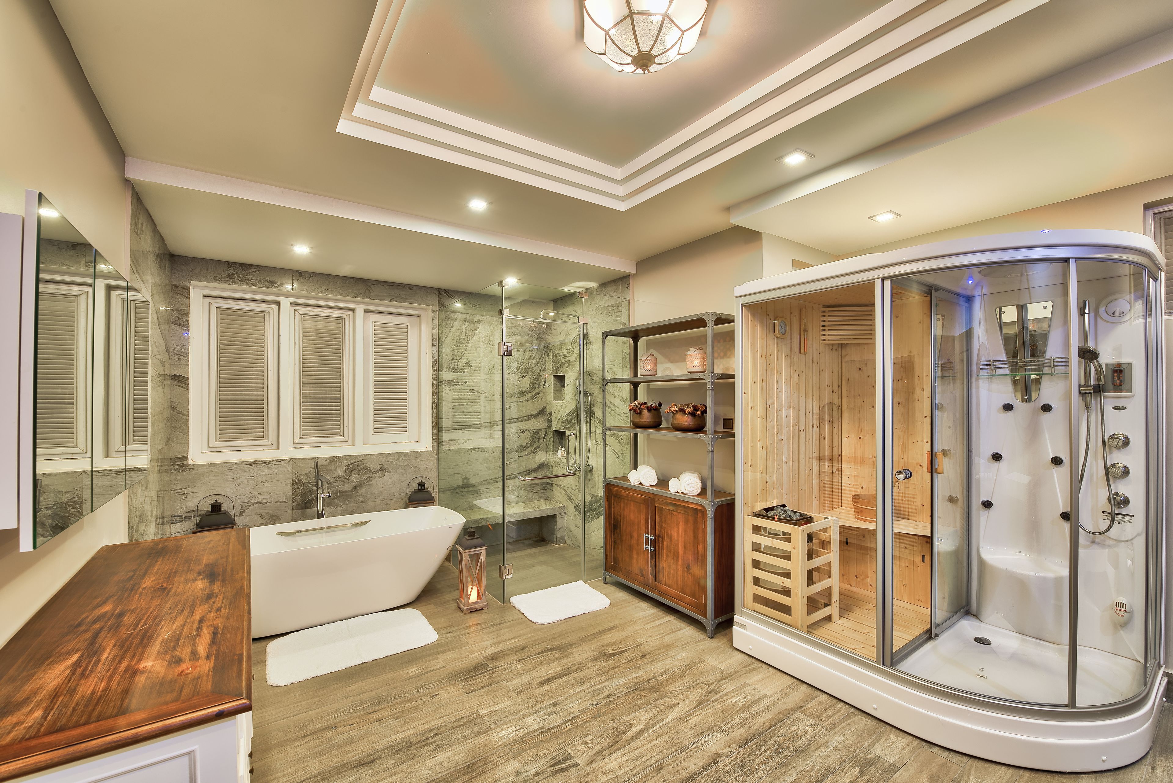 Mane Presidential Suite - Free Airport Pick Up and Transfer - Free Drop Off Casino | Jetted tub