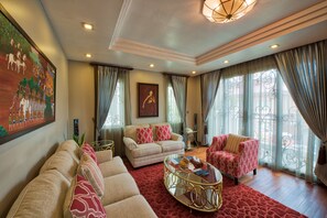 Flat-screen TV, tablet, DVD player, iPod dock