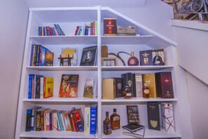 Library - Mane La Résidence (Phnom Penh)