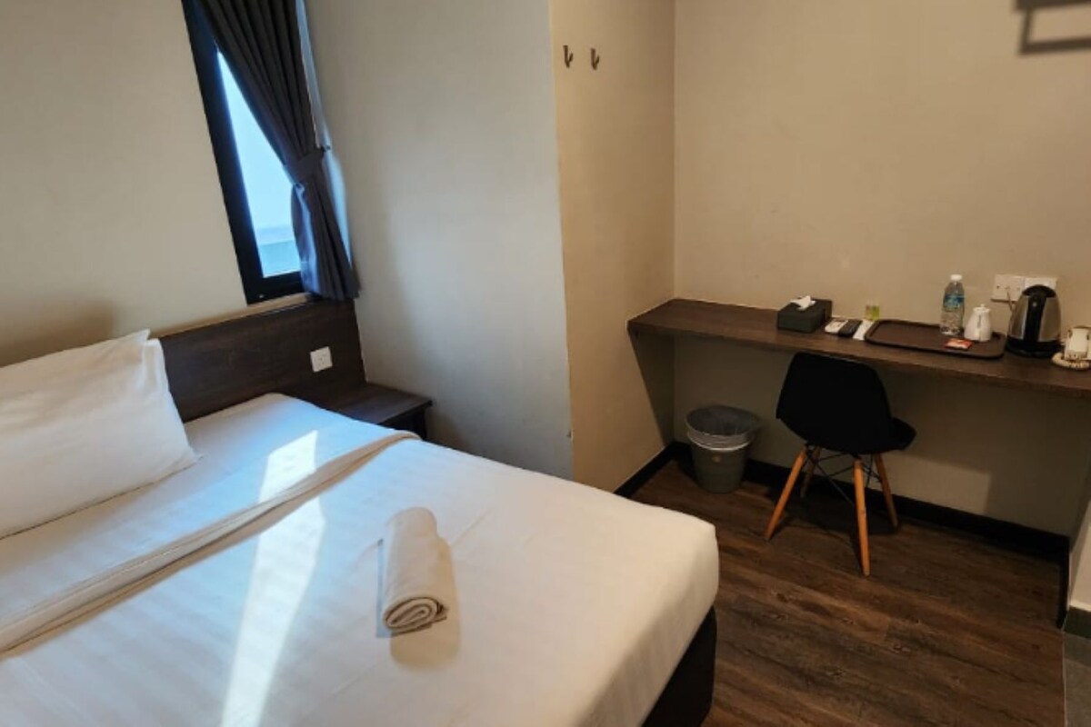 單人房, 1 張單人床, 公園景觀 | 書桌、熨斗/熨衣板、免費無線上網