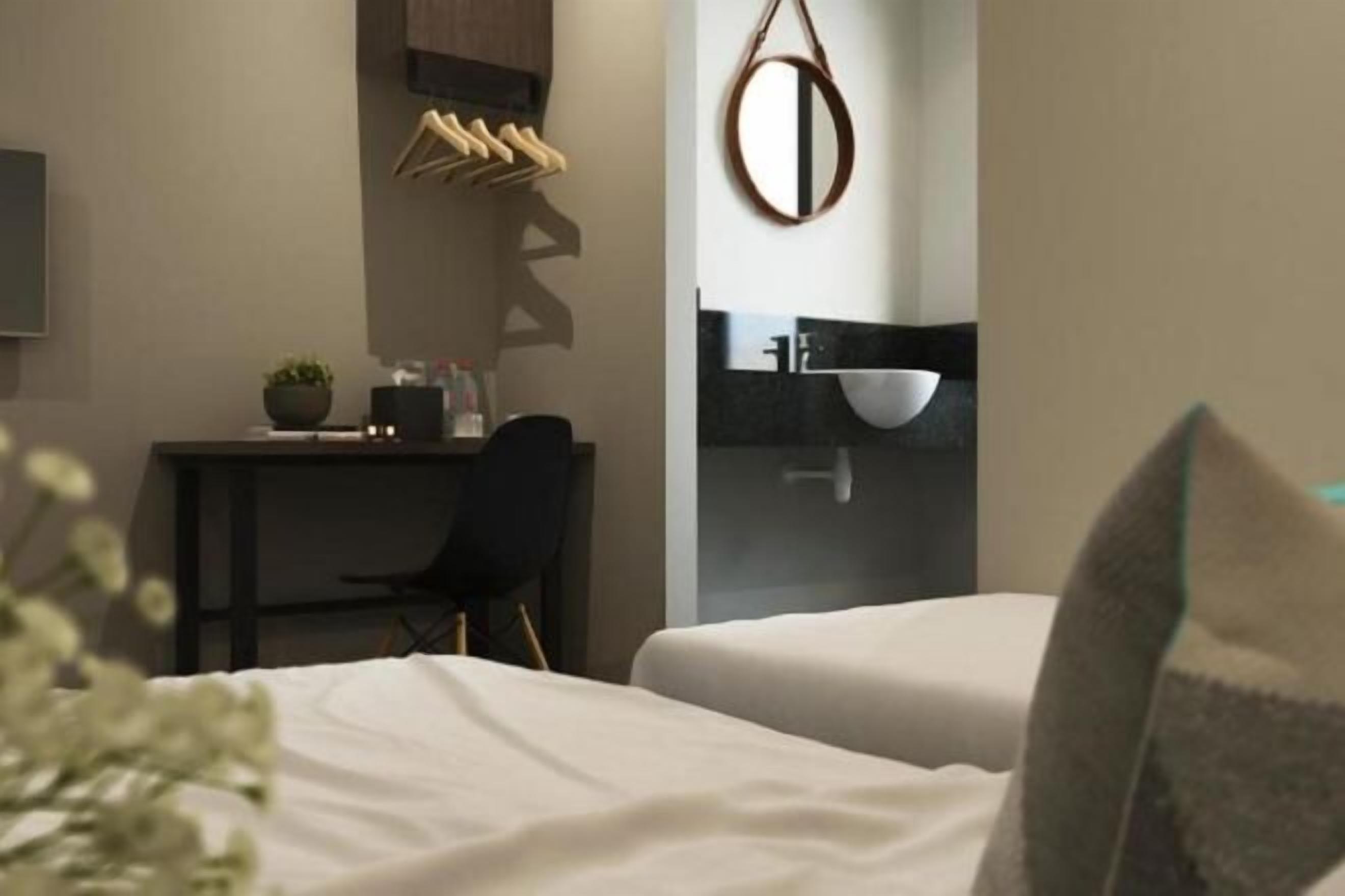 Desk, iron/ironing board, free WiFi, wheelchair access