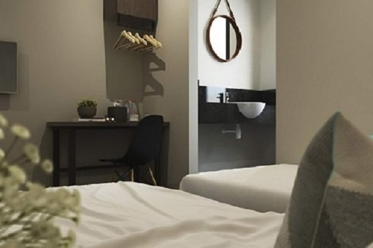 Desk, iron/ironing board, free WiFi, wheelchair access