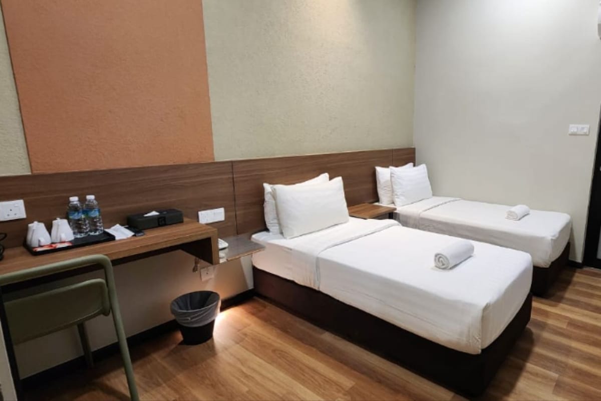 雙床房, 無窗戶 (2 Single Beds) | 書桌、熨斗/熨衣板、免費無線上網