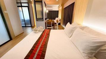 Suite | Skrivebord, blendingsgardiner og ekstrasenger (mot et tillegg)