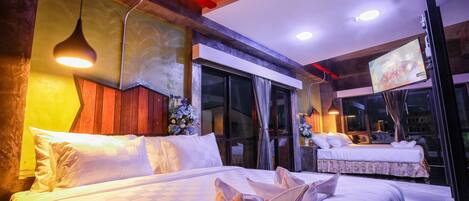 Suite | Escriptori, cortines opaques, llits addicionals i wifi gratuïta