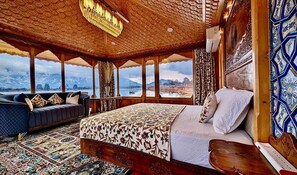 Habitación de lujo | 1 habitación, escritorio, tabla de planchar con plancha y wifi gratis