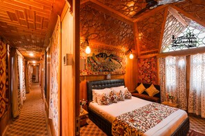 The Traditional Deluxe | 1 kamar tidur, meja kerja, setrika/meja setrika, dan Wi-Fi gratis