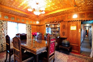 Dining - New Jacquline Heritage Houseboats Nigeen Lake (Srinagar)