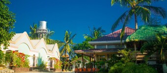 Zillion Pavilion Family & Business Hotel