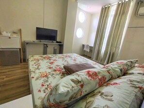 Phòng đôi Superior | Trang trí khác biệt, trang bị nội thất với thiết kế riêng biệt, bàn 