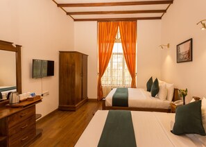 Deluxe Triple Room, 1 Bedroom, Non Smoking, Mountain View | Desk, rollaway beds, free WiFi