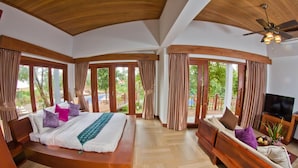Minibar, in-room safe, desk, blackout drapes - Mayura Hill Resort (Sen Monorom)