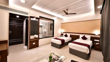 Habitació doble executiva | 1 dormitori, escriptori i espai de treball apte per a portàtils