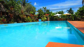 Outdoor pool, sun loungers