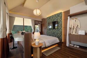 Deluxe Waterfall View | Minibar, desk, WiFi, bed sheets - J Valley Resort (Mae Rim)