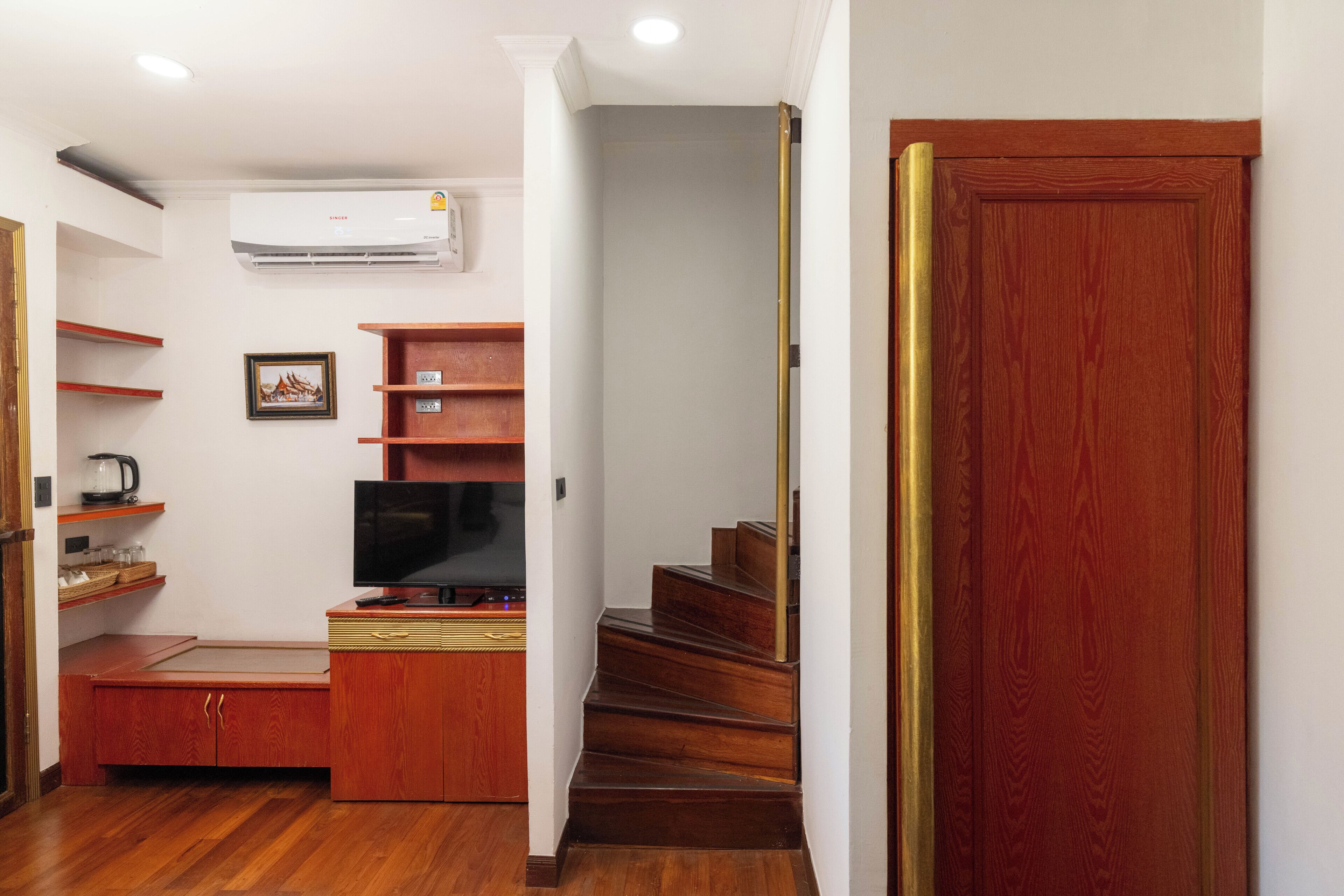 Duplex luxo | Frigobar, escrivaninha, Wi-Fi, roupa de cama