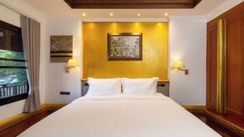 Quarto luxo | Frigobar, escrivaninha, Wi-Fi, roupa de cama