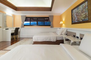 Duplex luxo | Frigobar, escrivaninha, Wi-Fi, roupa de cama