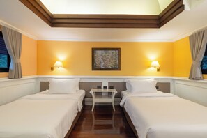 Duplex luxo | Frigobar, escrivaninha, Wi-Fi, roupa de cama