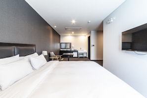 Habitación doble | Caja fuerte, cortinas opacas, sistema de insonorización