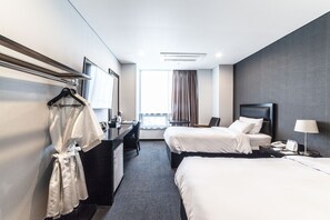 Twin Room | View from room - Gangneung Tourist Hotel (Gangneung)