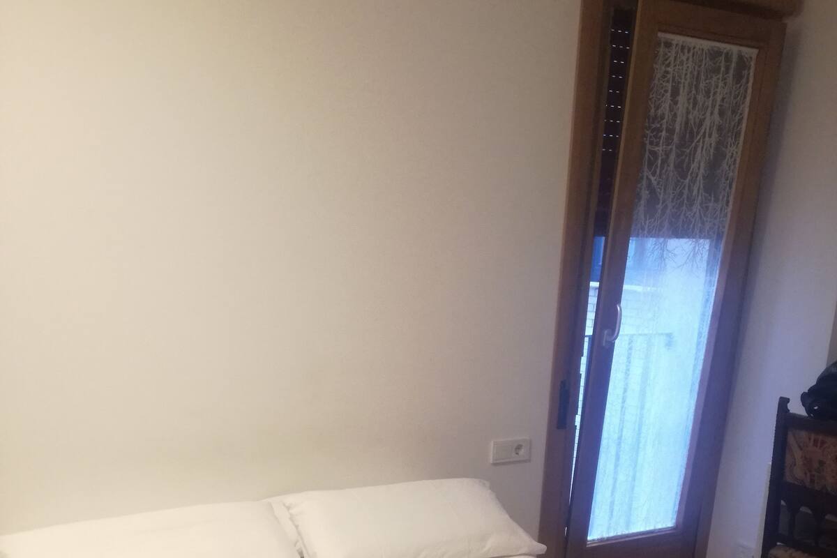 Soundproofing, WiFi (free), bed sheets