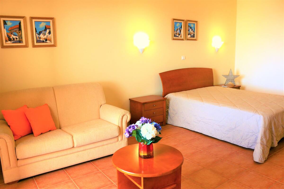 Double Room | Soundproofing, free WiFi, bed sheets