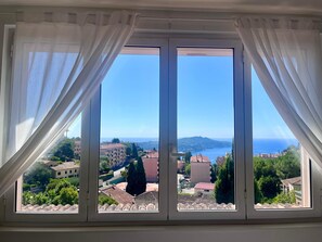 أغطية فراش متميزة وبديكورات فريدة لكل غرفة وتجهيزات عازلة للصوت