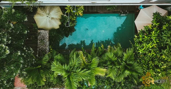 Family Suite, Multiple Beds, Balcony, Pool View | Terrace/patio - Hotel Five.S (Kampot)