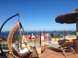 3 piscinas al aire libre, sombrillas, sillones reclinables de piscina