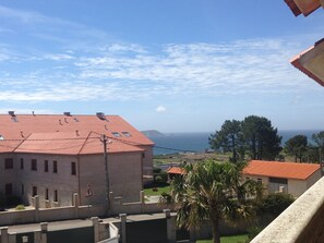 Family Apartment, 2 Bedrooms, Partial Sea View | Balcony - Apartamentos Aqualecer (Sanxenxo)