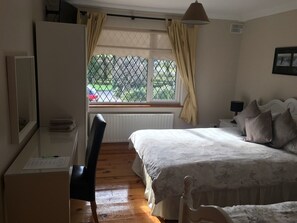 Suite, baño privado (External Private Bathroom) | Wifi 