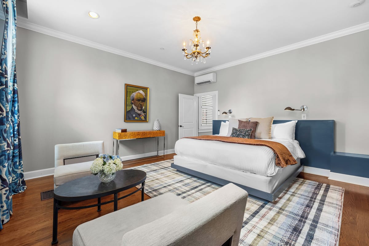 Deluxe Single Room, Ensuite (01. The Buchanan)