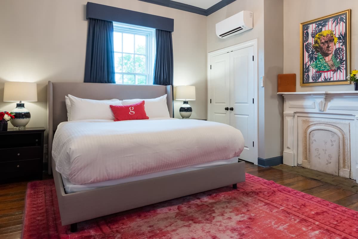 Standard Double Room, Ensuite (05. The Jefferson) | Frette Italian sheets, premium bedding, pillowtop beds, in-room safe