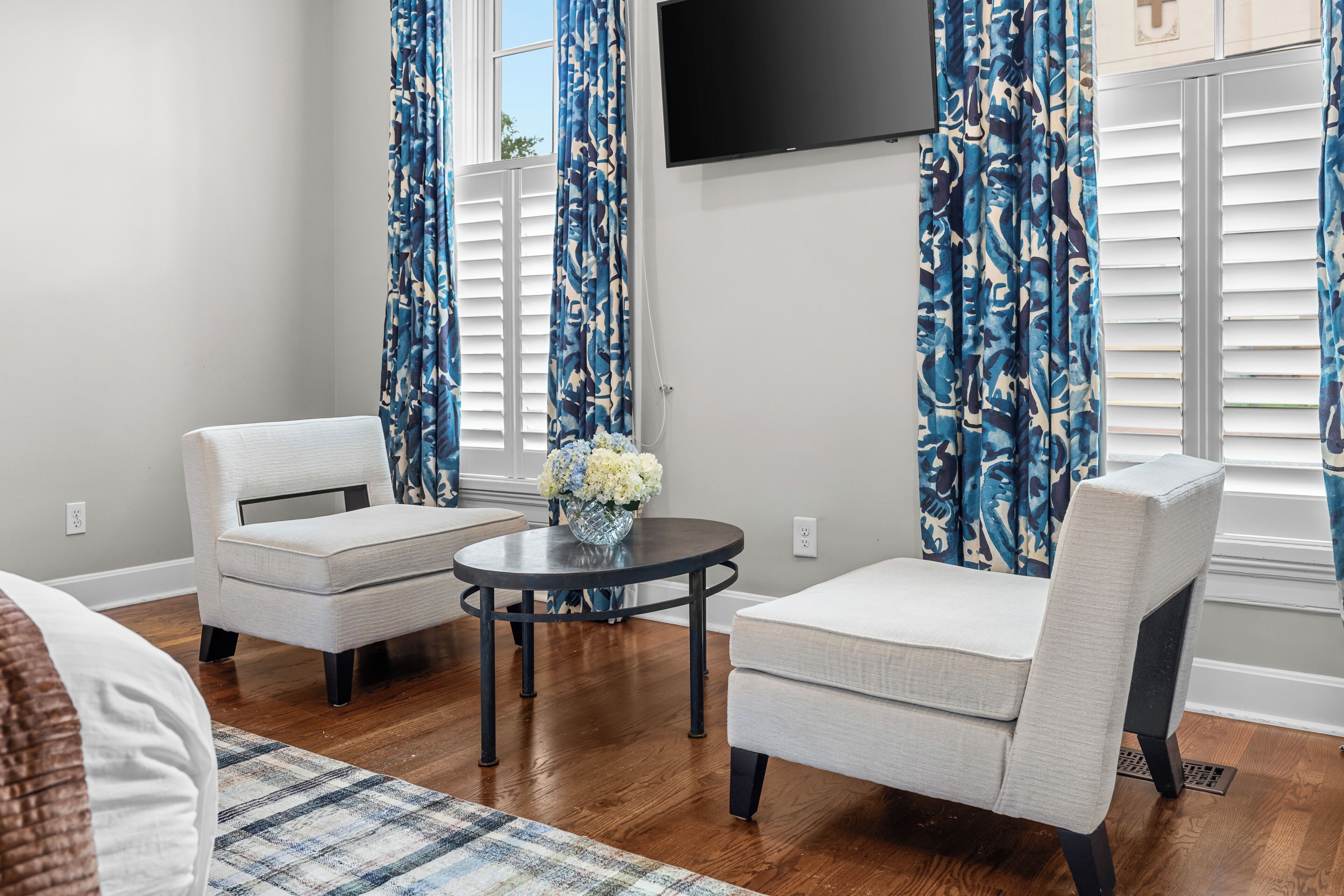Deluxe Single Room, Ensuite (01. The Buchanan) | Living area
