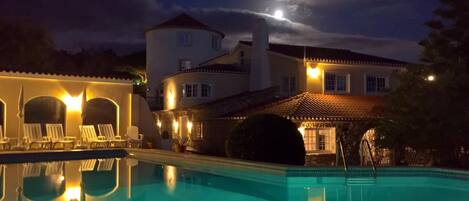 Outdoor pool, pool umbrellas, pool loungers