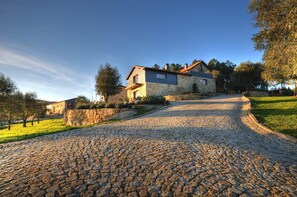 Front of property - Quinta do Medronheiro Hotel Rural (Viseu)