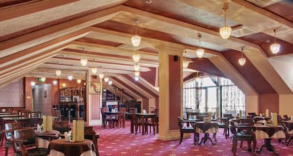 City Line Boutique Hotel