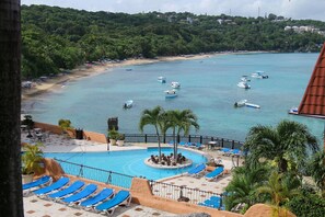 2 piscinas al aire libre