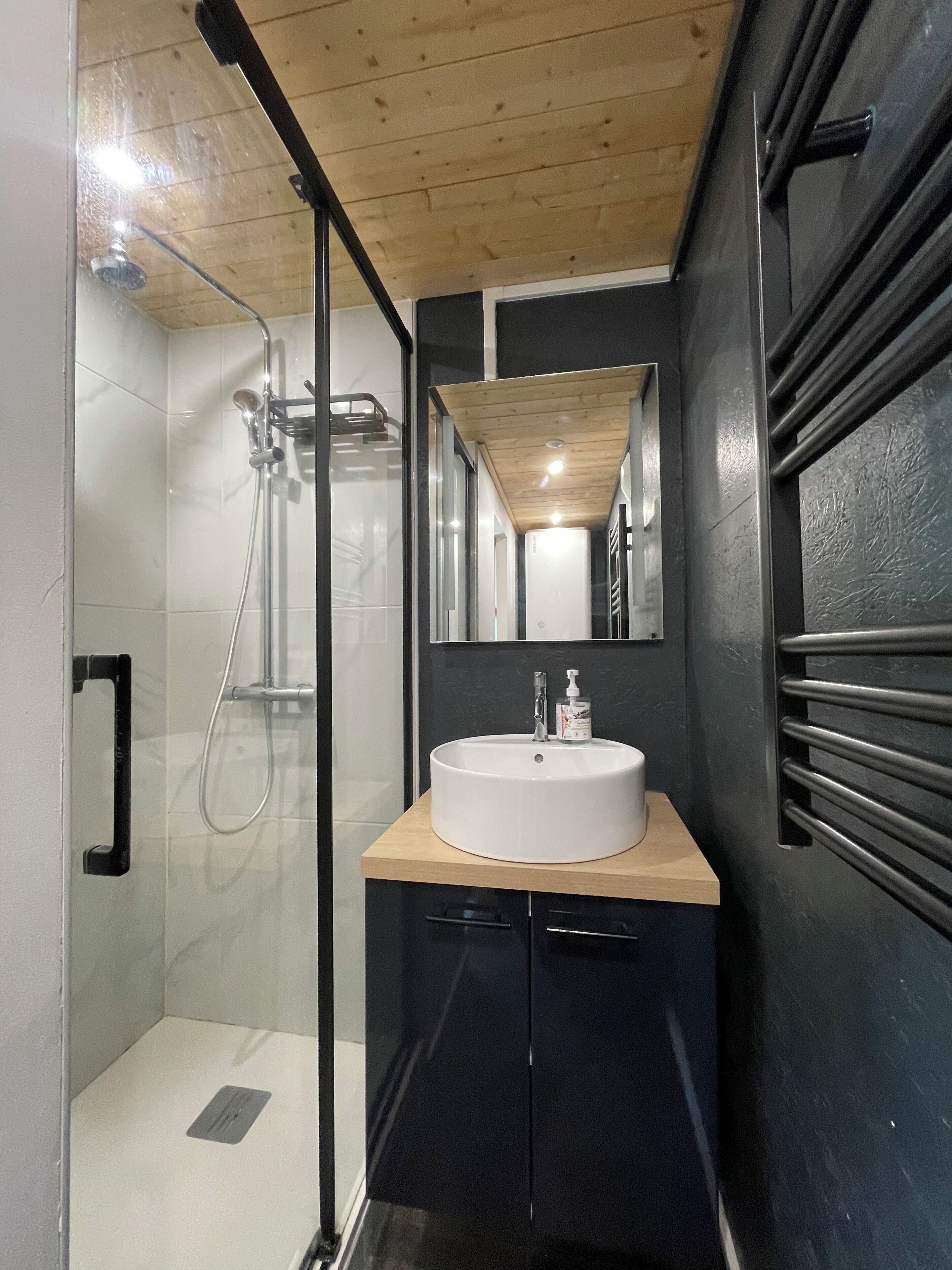 Romantic Studio Suite, 1 Bedroom, Terrace | Bathroom | Hair dryer, slippers, towels
