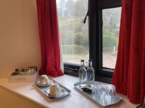 Premium bedding, individually decorated, individually furnished - The Cridford Inn (Newton Abbot)