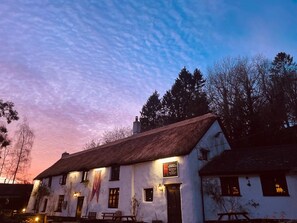 Exterior - The Cridford Inn (Newton Abbot)